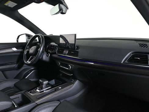 Used 2023 Audi Q5 2.0T Prestige w/ Prestige Package image 15