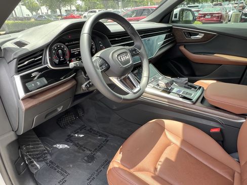 Used 2025 Audi Q8 Premium Plus AWD/4WD image 17