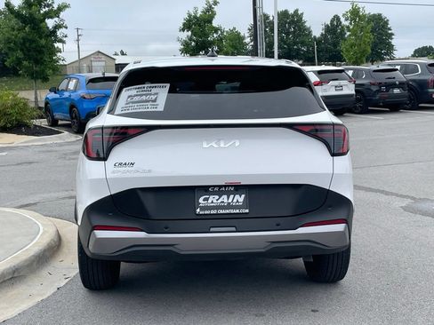New 2026 Kia Sportage LX w/ LX Convenience Package FWD image 6