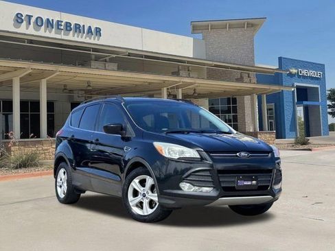 Used 2014 Ford Escape SE w/ Equipment Group 201A FWD image 1