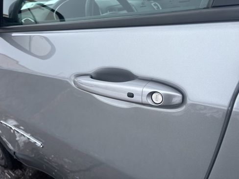 Certified 2021 Jeep Compass Latitude image 29