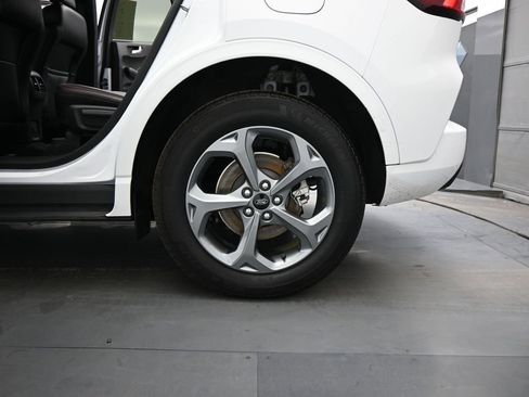 Certified 2023 Ford Escape ST-Line w/ Equipment Group 301A image 19