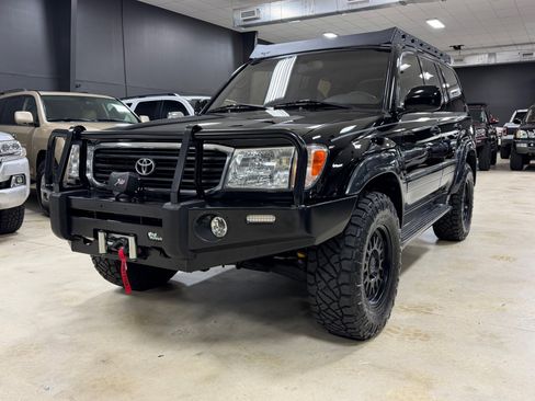 Used 2001 Toyota Land Cruiser AWD/4WD image 3