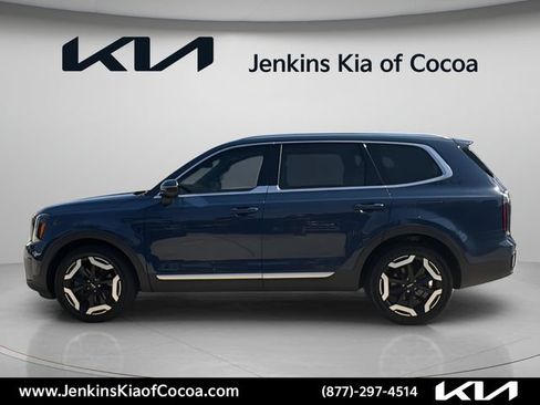 Used 2024 Kia Telluride EX w/ EX Captain's Chair Package AWD/4WD image 9