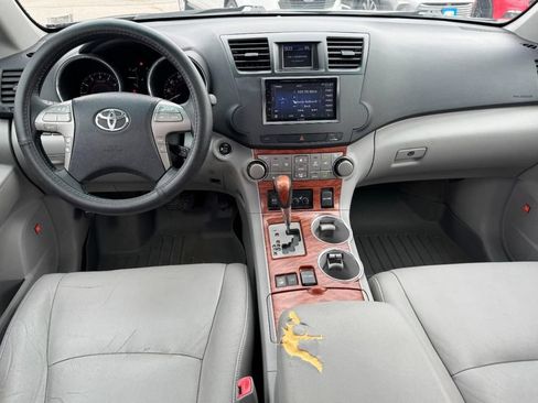 Used 2010 Toyota Highlander Limited AWD/4WD image 13