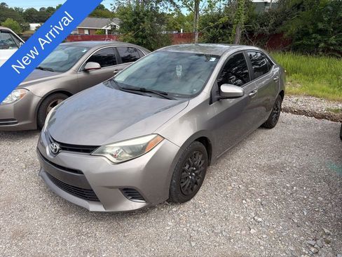 Used 2016 Toyota Corolla LE FWD image 1
