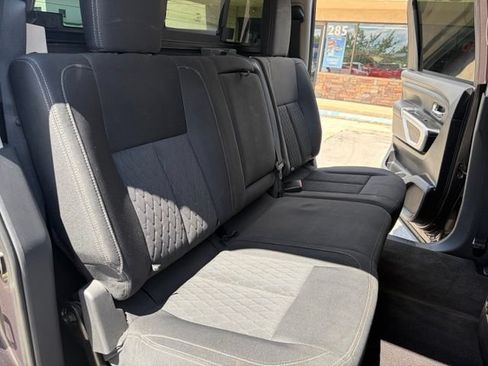Used 2018 Nissan Titan SV w/ SV Convenience Package AWD/4WD image 35