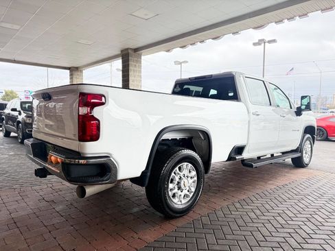 Used 2023 Chevrolet Silverado 2500 LT AWD/4WD image 9