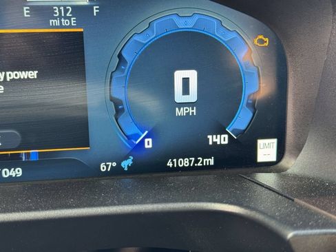 Used 2025 Ford Bronco Sport Outer Banks w/ Outer Banks Tech Package+ AWD/4WD image 9