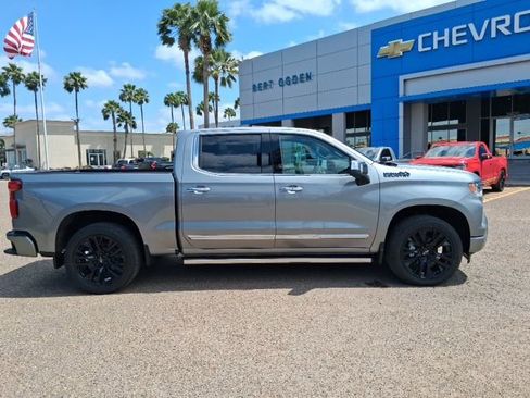 New 2026 Chevrolet Silverado 1500 High Country AWD/4WD image 4