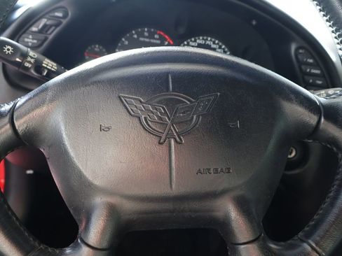 Used 2001 Chevrolet Corvette Base w/ Preferred Equipment Group2 image 19