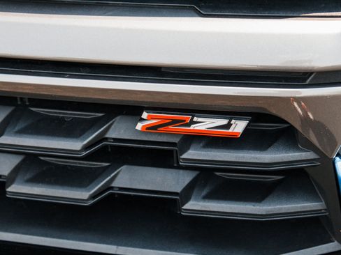 Used 2022 Chevrolet Colorado Z71 w/ Safety Package AWD/4WD image 30