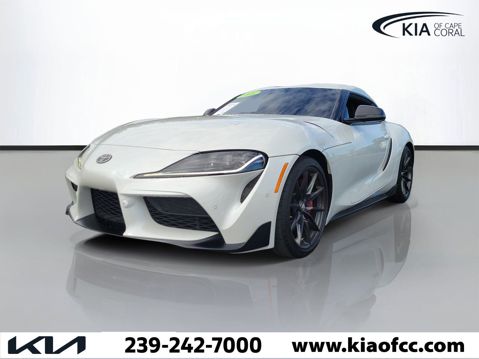Used 2025 Toyota Supra Premium w/ Driver Assist Package RWD image 3
