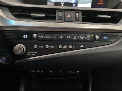 Certified 2021 Lexus ES 350 w/ Accessory Package FWD image 23