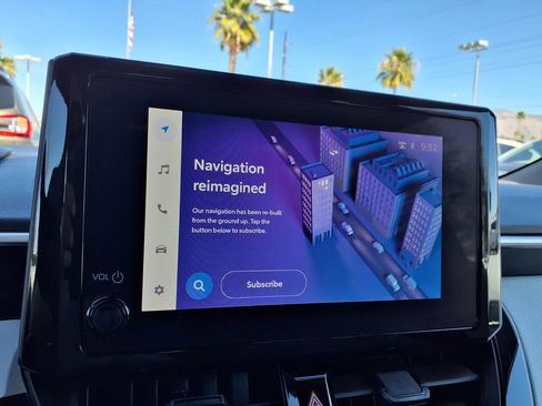 Used 2023 Toyota Corolla SE image 3