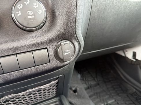 Used 2017 Jeep Wrangler Unlimited Sport w/ Quick Order Package 24S AWD/4WD image 30
