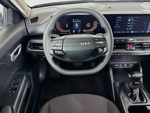 Used 2026 Kia K4 FWD image 15