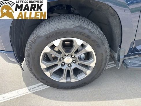 Used 2022 Chevrolet Silverado 1500 High Country w/ Z71 Off-Road Package AWD/4WD image 7