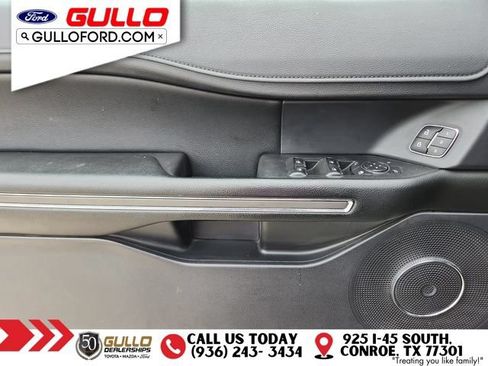 Used 2019 Ford Expedition XLT w/ Equipment Group 202A AWD/4WD image 19