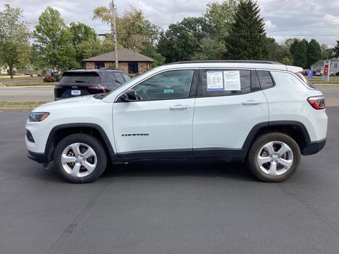 Used 2022 Jeep Compass Latitude w/ Convenience Group image 3