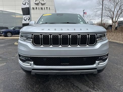 Used 2022 Jeep Wagoneer Series III w/ Flexible Seating Group AWD/4WD image 18