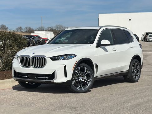 New 2026 BMW X5 sDrive40i w/ Climate Comfort Package image 2