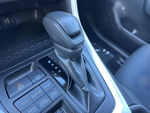 Used 2024 Toyota RAV4 LE image 15