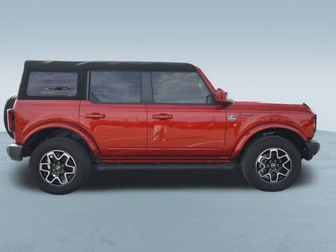 Used 2023 Ford Bronco Outer Banks image 9