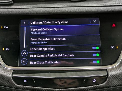 Used 2023 Cadillac XT6 Luxury image 7