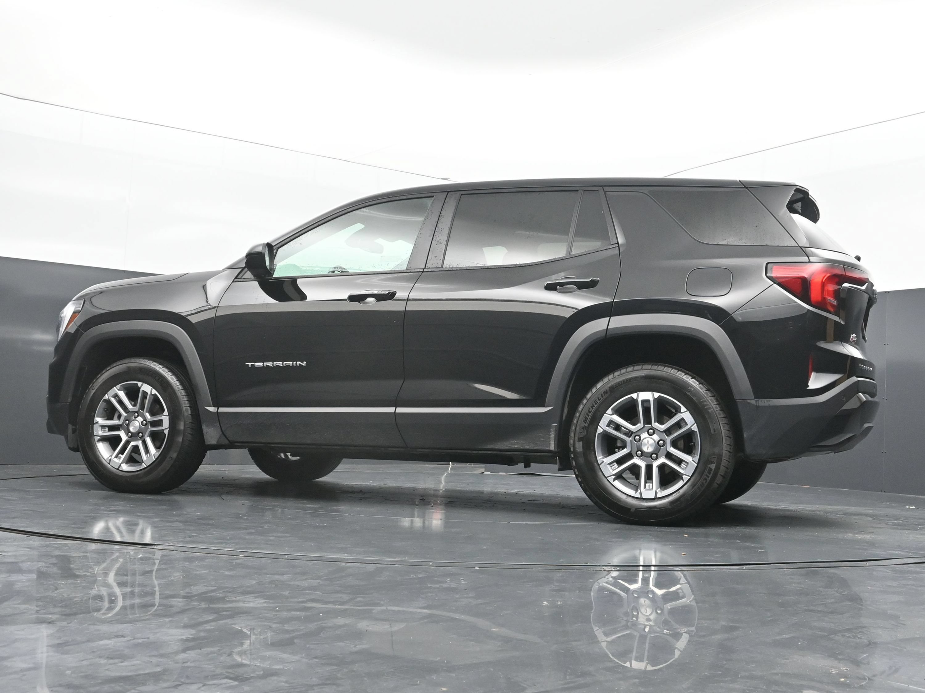 Used 2026 GMC Terrain Elevation FWD image 37