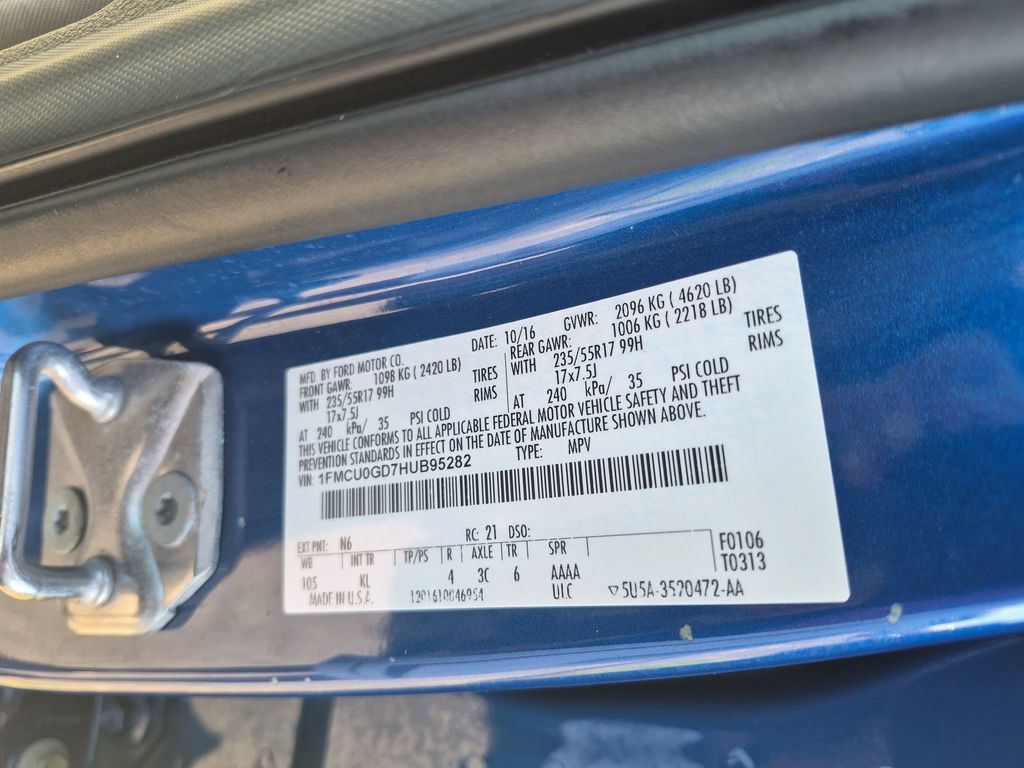 Used 2017 Ford Escape SE FWD image 32