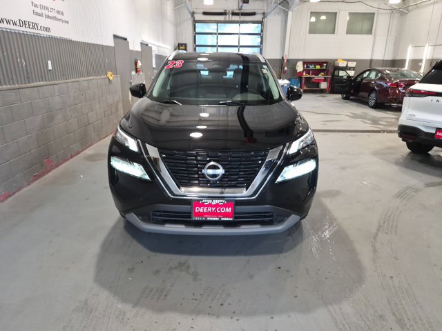 Certified 2023 Nissan Rogue SV w/ SV Premium B Package AWD/4WD image 8