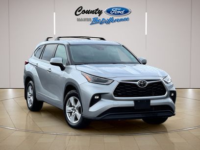 Used 2021 Toyota Highlander LE