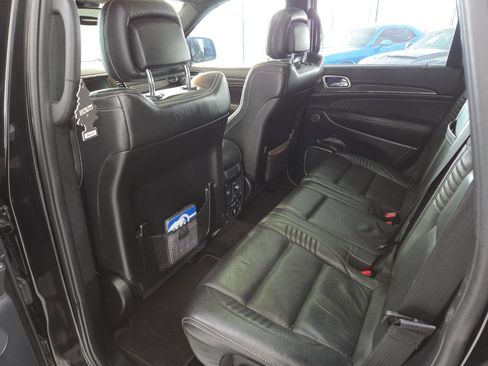 Used 2017 Jeep Grand Cherokee SRT image 22
