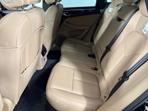 Certified 2026 Porsche Macan image 23