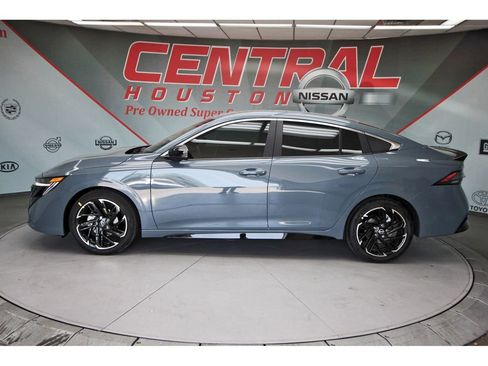 New 2026 Nissan Sentra SR w/ SR Premium Package image 3