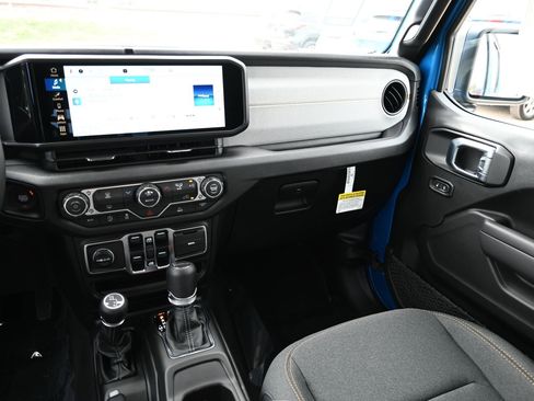 New 2026 Jeep Gladiator Sport image 18