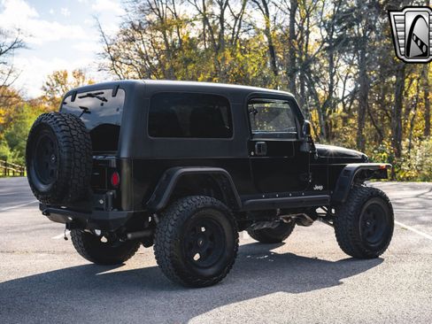 Used 2004 Jeep Wrangler 4WD image 6