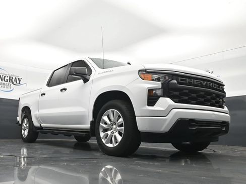 Used 2024 Chevrolet Silverado 1500 Custom RWD image 26