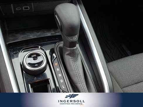 Used 2024 Chevrolet Colorado Trail Boss image 18