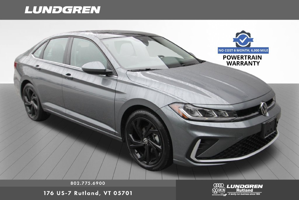 Used 2025 Volkswagen Jetta SE FWD image 1