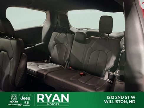 New 2026 Chrysler Pacifica Select AWD/4WD image 56