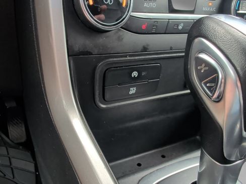 Used 2021 Ford EcoSport Titanium AWD/4WD image 33