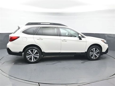 Used 2019 Subaru Outback 2.5i Limited image 6