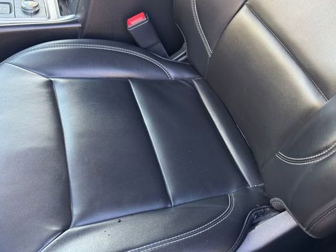 Used 2023 Ford Explorer XLT w/ Equipment Group 202A image 11