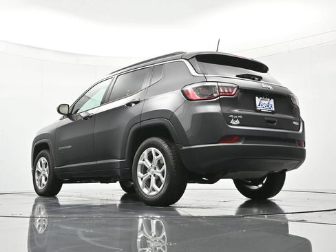 Used 2024 Jeep Compass Latitude AWD/4WD image 41