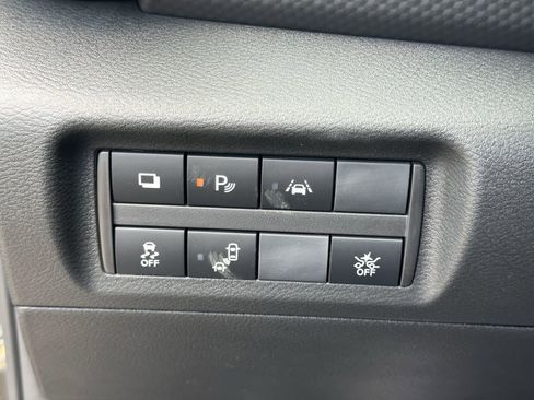 New 2025 Nissan Kicks Play S image 17