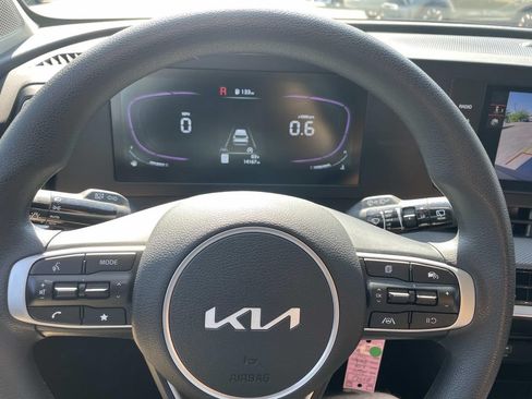 Used 2024 Kia Sportage LX AWD/4WD image 27