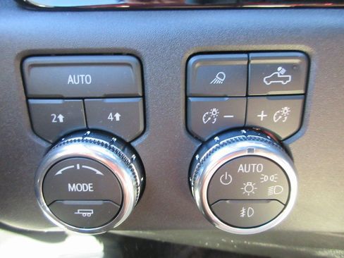 New 2026 GMC Sierra 1500 SLT w/ SLT Premium Package image 16