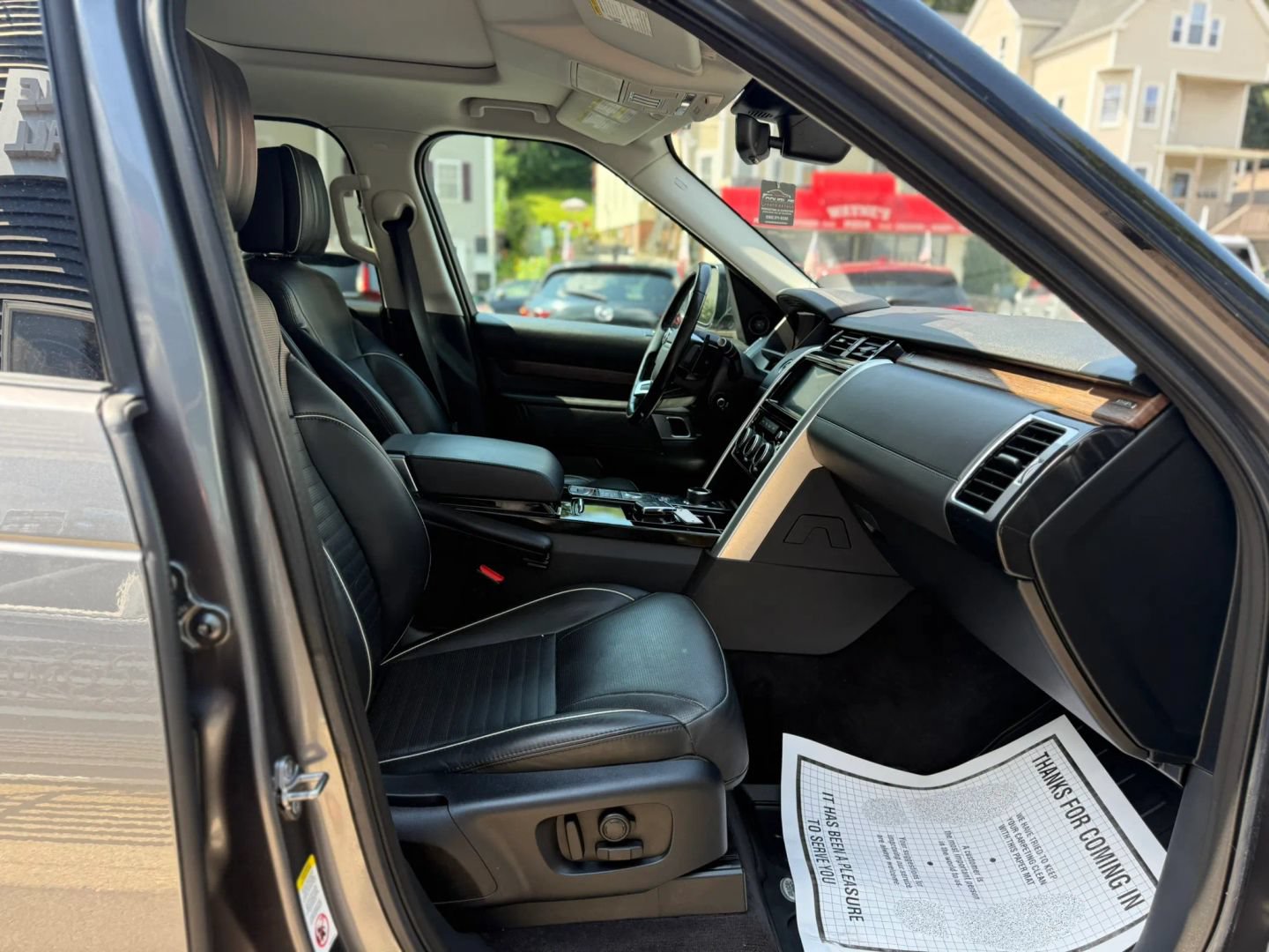Used 2018 Land Rover Discovery HSE Luxury AWD/4WD image 15